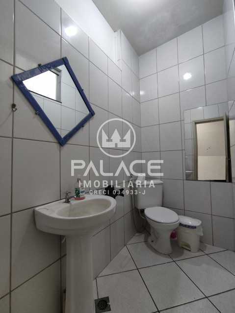 Imagens do imóveis Salão :  / Comercial / Centro