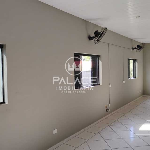 Imagens do imóveis Barracão :  / Comercial / Parque São Jorge