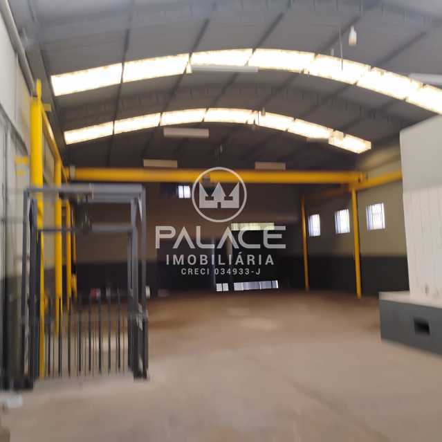 Imagens do imóveis Barracão :  / Comercial / Parque São Jorge