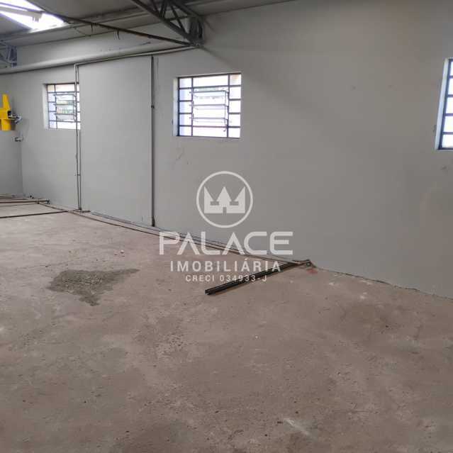 Imagens do imóveis Barracão :  / Comercial / Parque São Jorge