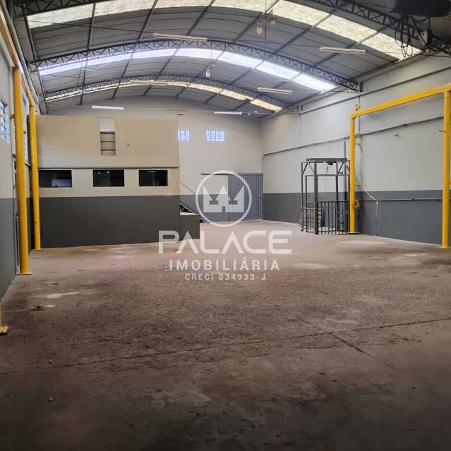 Imagens do imóveis Barracão :  / Comercial / Parque São Jorge