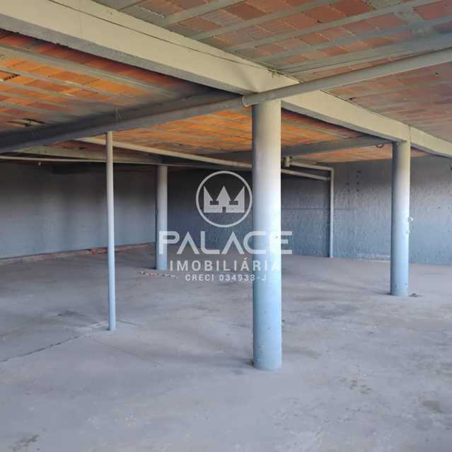 Imagens do imóveis Barracão :  / Comercial / Parque São Jorge