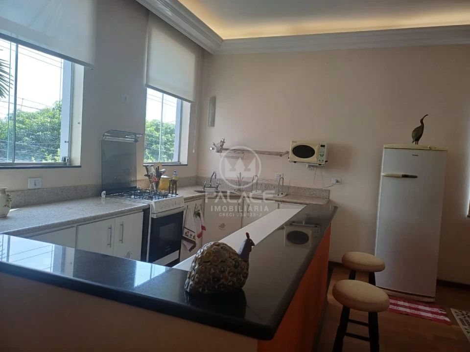 CASA A VENDA NO BAIRRO CASTELINHO