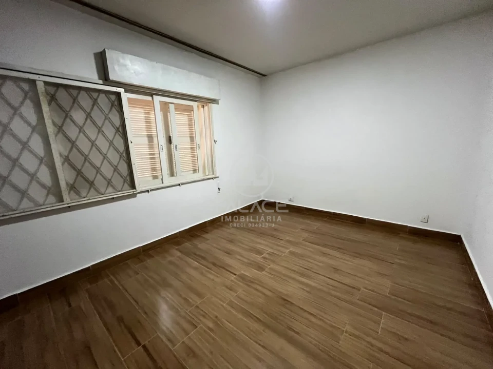 CASA COM PISCINA PARA LOCAÇÃO NO CENTRO DE PIRACICABA