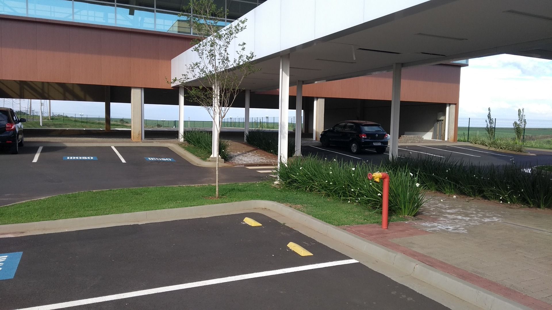 Imagens do imóveis loja para alugar em reserva jequitibá, piracicaba 34m²