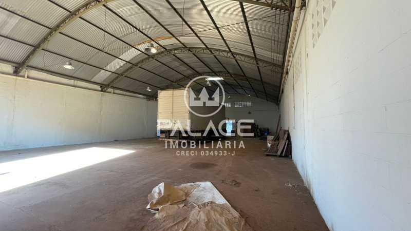 Imagens do imóveis Barracão :  / Comercial / Chácaras Água Branca