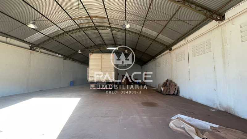 Imagens do imóveis Barracão :  / Comercial / Chácaras Água Branca