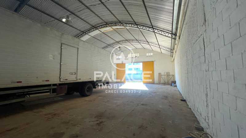 Imagens do imóveis Barracão :  / Comercial / Chácaras Água Branca