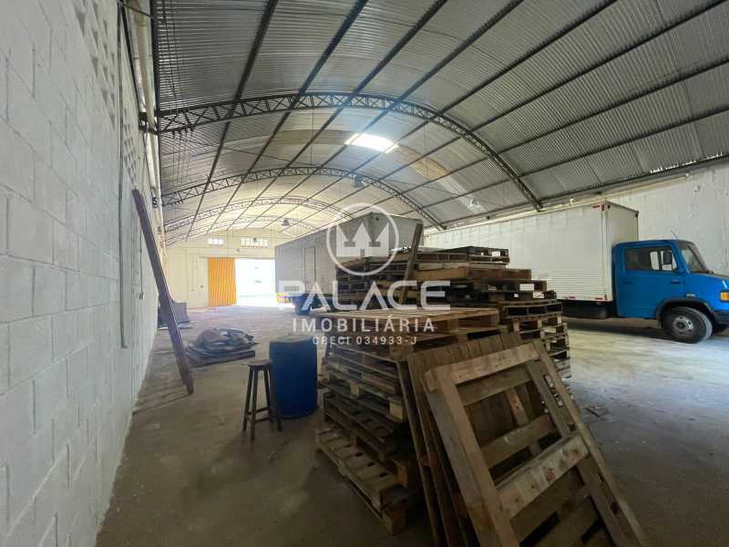 Imagens do imóveis Barracão :  / Comercial / Chácaras Água Branca