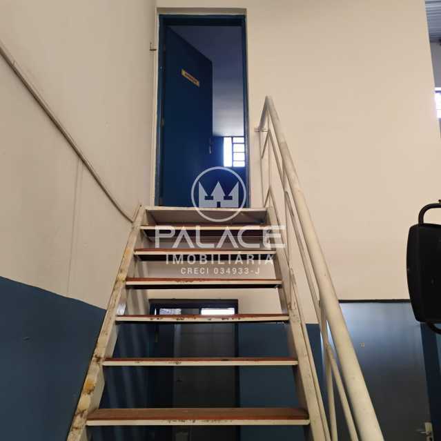 Imagens do imóveis Barracão :  / Comercial / Paulicéia