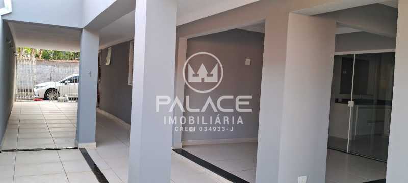 Imagens do imóveis casa à venda em residencial santa luzia, charqueada 3 quartos 200m²