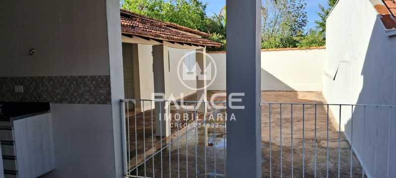 Imagens do imóveis casa à venda em residencial santa luzia, charqueada 3 quartos 200m²