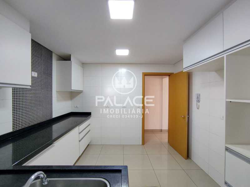 Imagens do imóveis Apartamento :  / Residencial / Alto