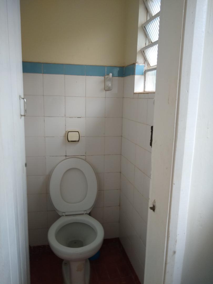 Casa com 3 dormitórios para alugar / Centro
