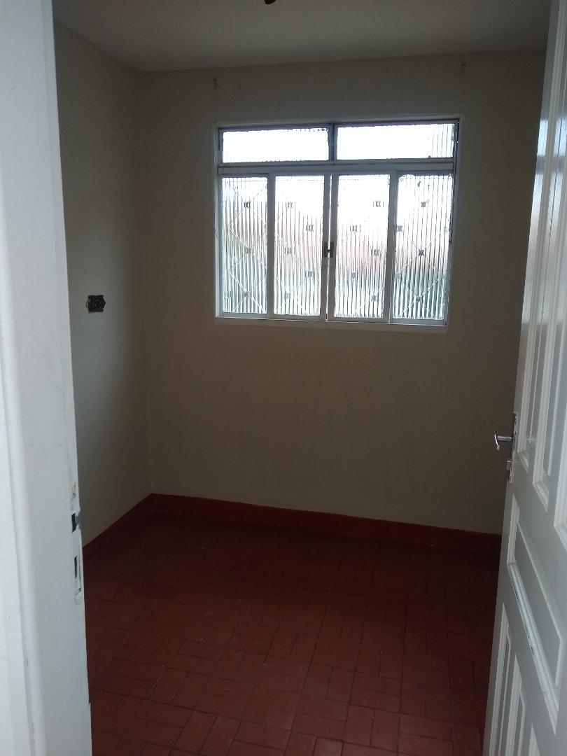 Casa com 3 dormitórios para alugar / Centro