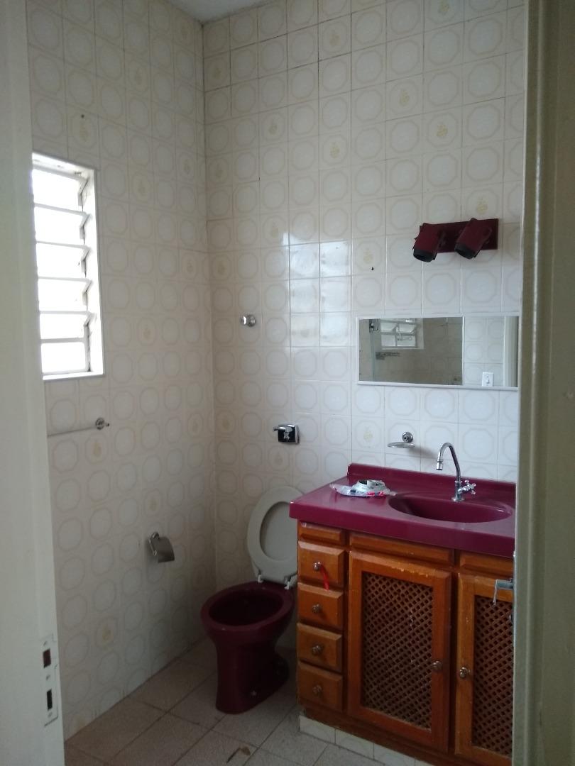 Casa com 3 dormitórios para alugar / Centro