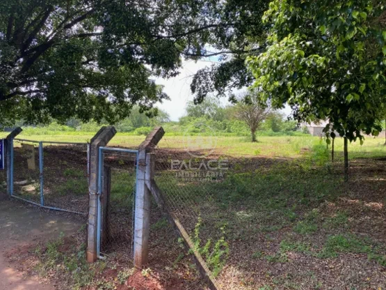 Terreno a  Venda na Avenida Dois Córregos