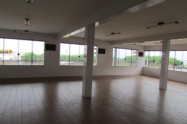Salão para alugar, 130 m²  - Vila Areião - Piracicaba-SP