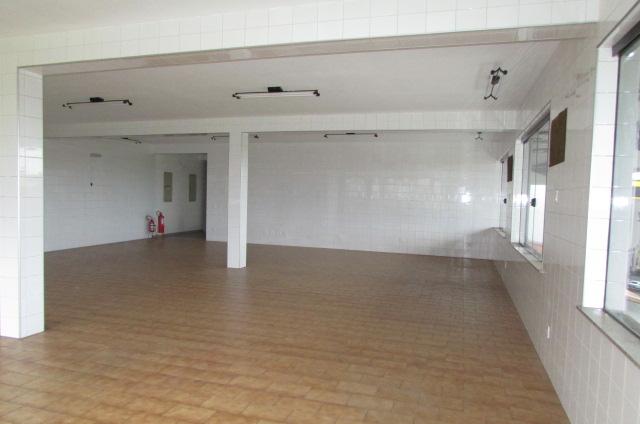 Salão para alugar, 130 m²  - Vila Areião - Piracicaba-SP