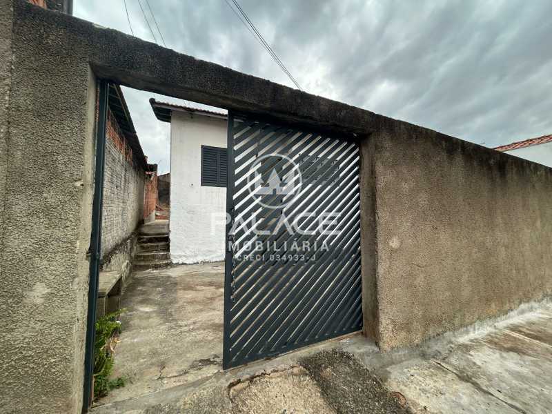 Casa de rua :  / Residencial / Vila Industrial