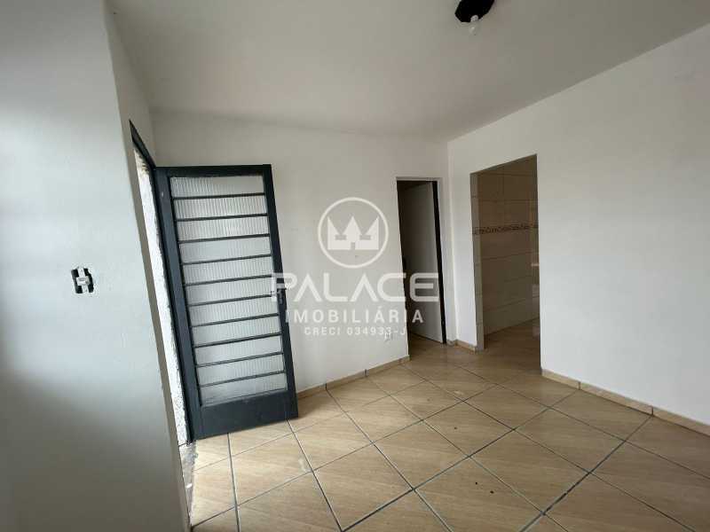 Casa de rua :  / Residencial / Vila Industrial