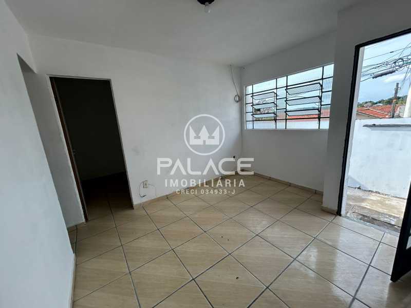 Casa de rua :  / Residencial / Vila Industrial