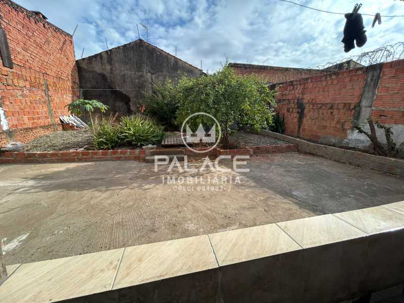 Casa de rua :  / Residencial / Vila Industrial