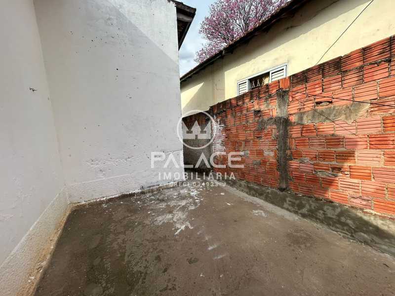 Casa de rua :  / Residencial / Vila Industrial