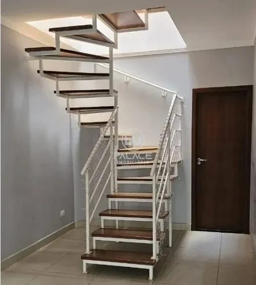 Sobrado com fino acabamento a venda no bairro Pompéia, Piracicaba, SP.