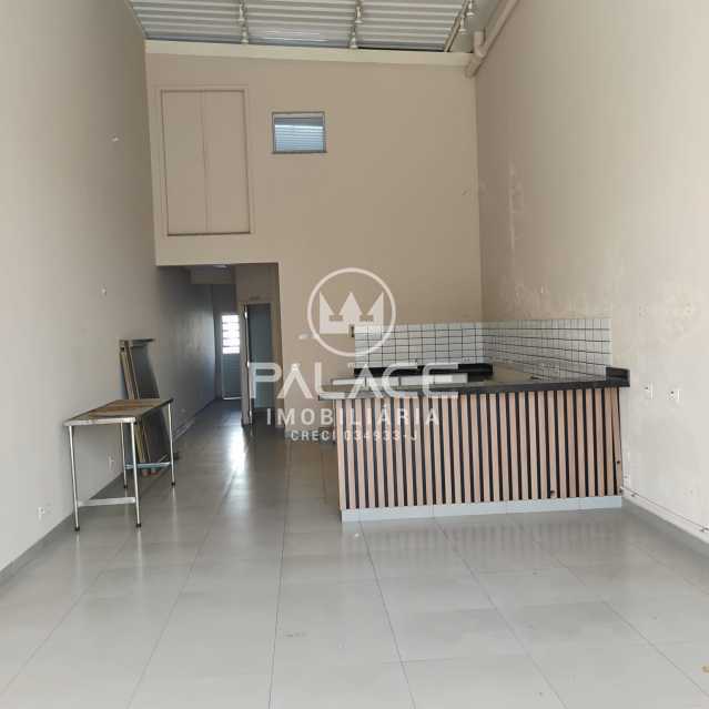 Imagens do imóveis Barracão :  / Comercial / Santa Terezinha