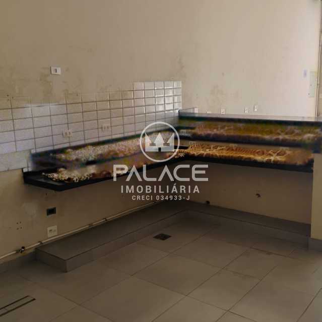 Imagens do imóveis Barracão :  / Comercial / Santa Terezinha