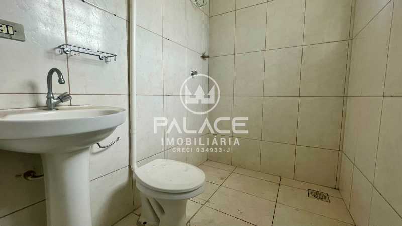 Imagens do imóveis Salão :  / Comercial / Centro