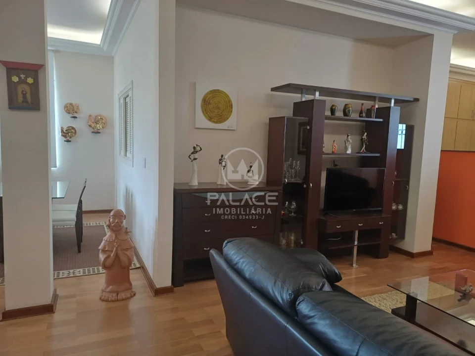 CASA A VENDA NO BAIRRO CASTELINHO