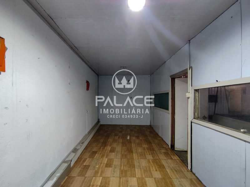 Imagens do imóveis Barracão :  / Comercial / São Luiz