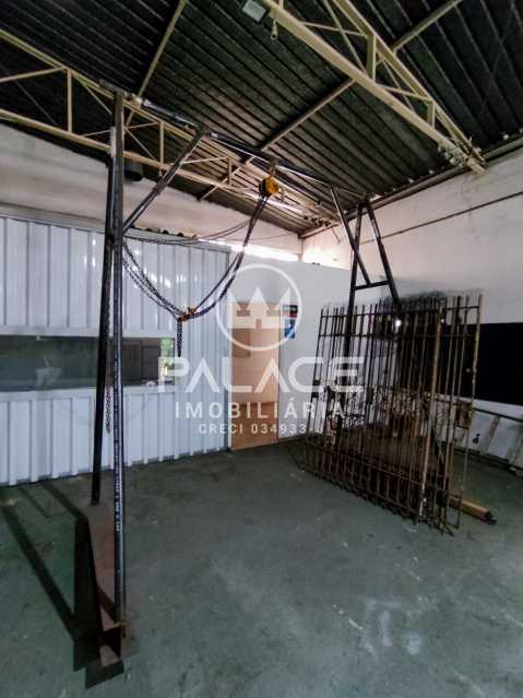 Imagens do imóveis Barracão :  / Comercial / São Luiz