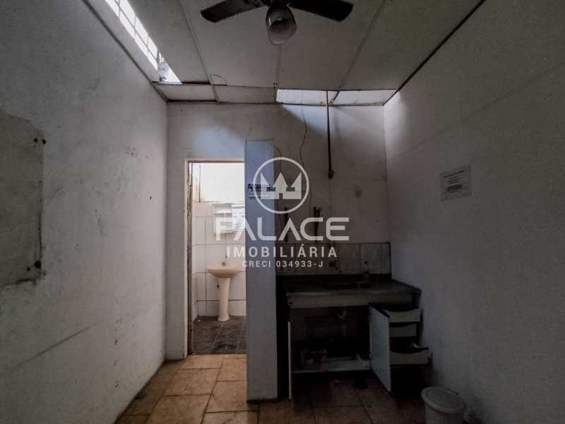 Imagens do imóveis Barracão :  / Comercial / São Luiz