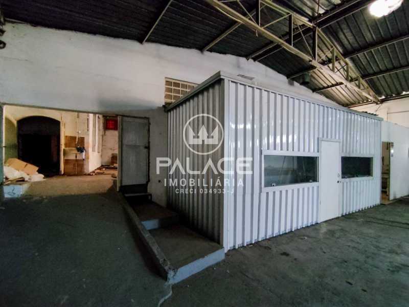 Imagens do imóveis Barracão :  / Comercial / São Luiz
