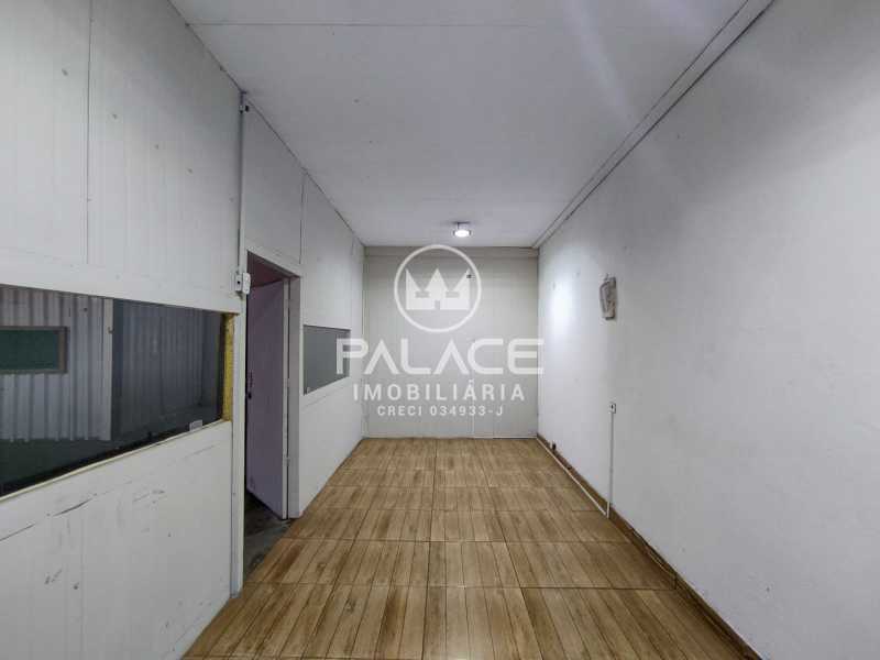 Imagens do imóveis Barracão :  / Comercial / São Luiz