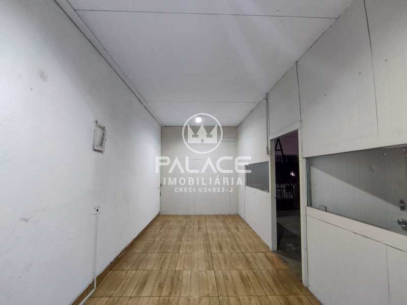 Imagens do imóveis Barracão :  / Comercial / São Luiz