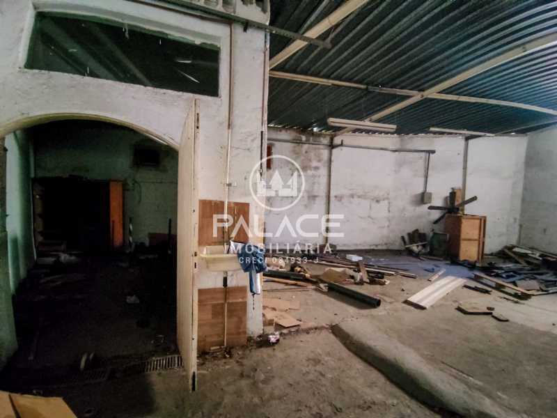 Imagens do imóveis Barracão :  / Comercial / São Luiz