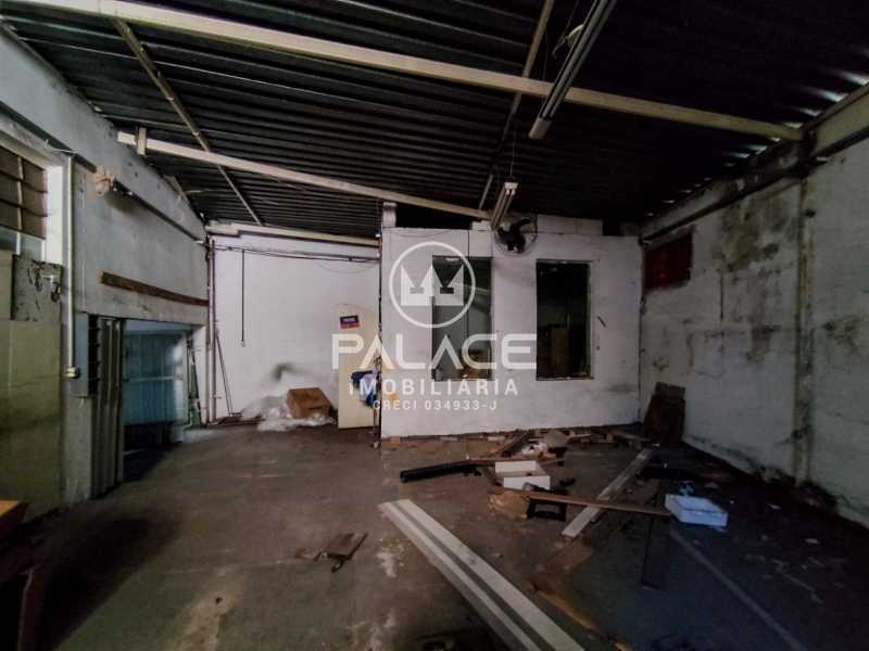 Imagens do imóveis Barracão :  / Comercial / São Luiz