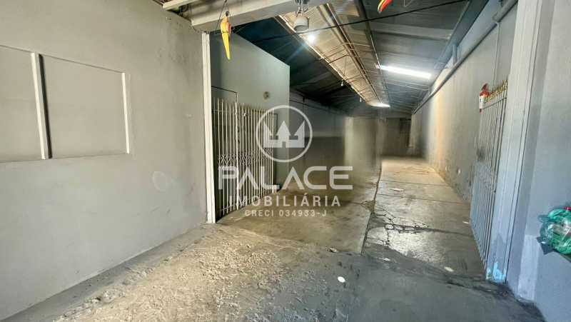 Imagens do imóveis Barracão :  / Comercial / Paulicéia