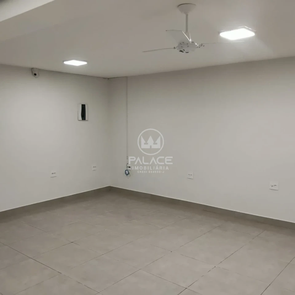 Barracão disponivel para locação