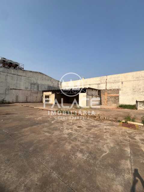 Imagens do imóveis Barracão :  / Comercial / Parque Santa Cecília