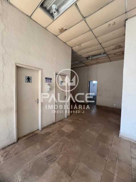 Imagens do imóveis Barracão :  / Comercial / Parque Santa Cecília