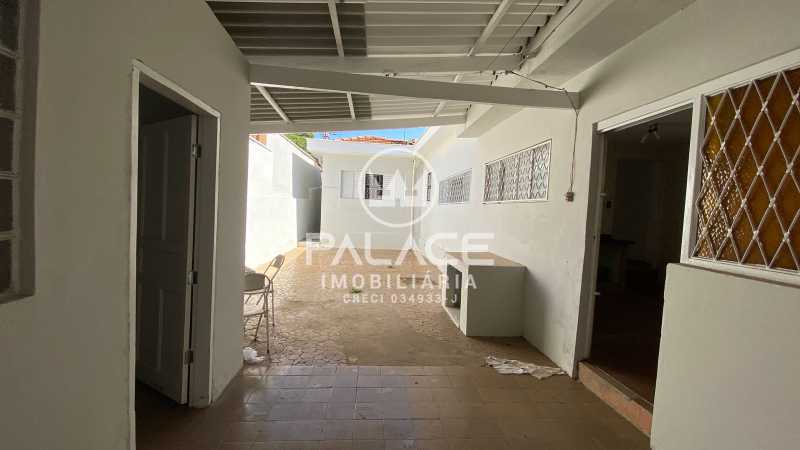 Imagens do imóveis Casa de rua :  / Residencial / Alto