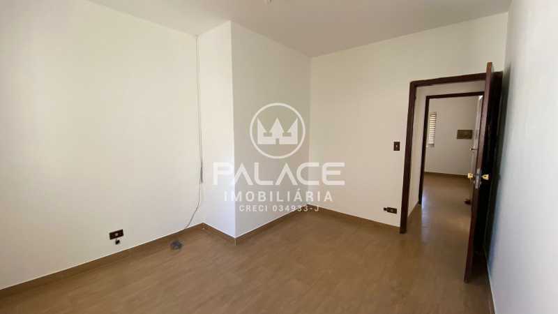 Imagens do imóveis Casa de rua :  / Residencial / Alto