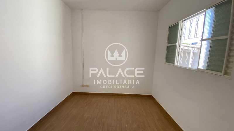 Imagens do imóveis Casa de rua :  / Residencial / Alto