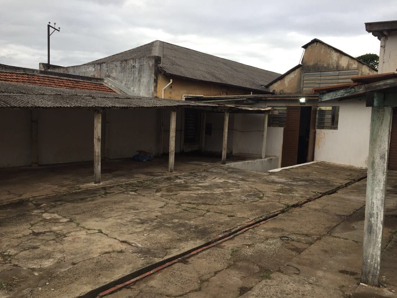 Imagens do imóveis Barracão à venda, 853 m² - Centro - Limeira-SP