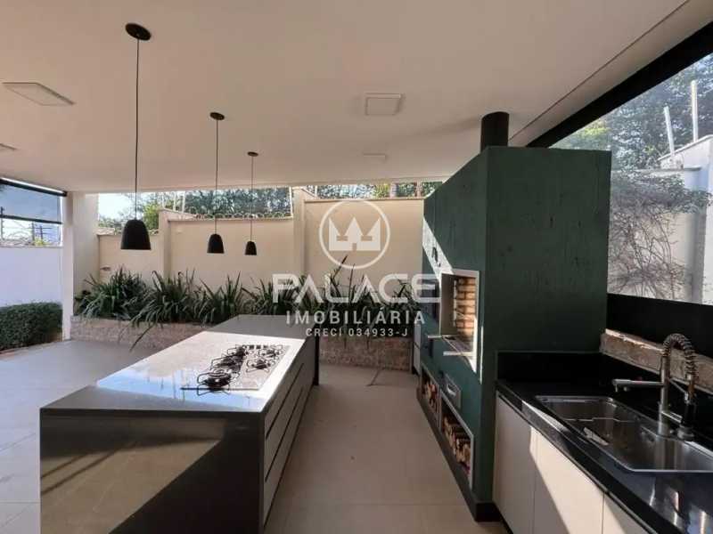 Imagens do imóveis Casa de rua : Térrea / Residencial / Centro